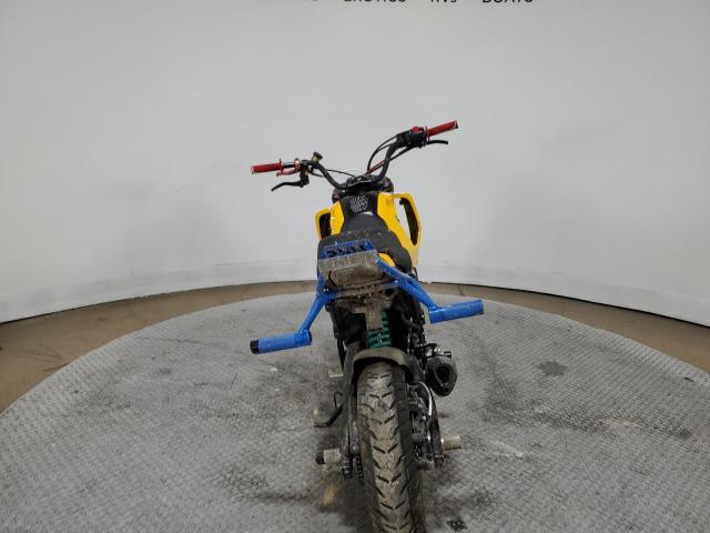 MLHJC9219N5003900 - 2022 HONDA GROM 125 YELLOW photo 4