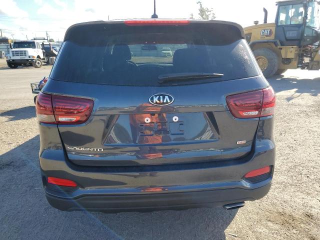 5XYPGDA30KG525745 - 2019 KIA SORENTO L GRAY photo 6