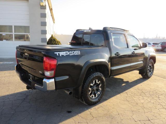 5TFCZ5AN7GX019768 - 2016 TOYOTA TACOMA DOUBLE CAB 黑色 照片 3