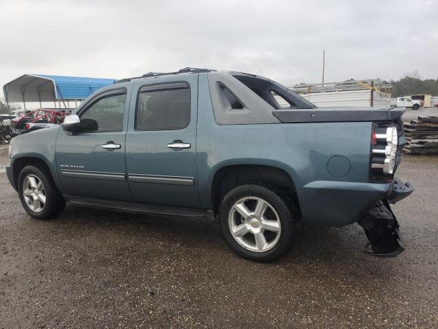 3GNTKEE31BG375554 - 2011 CHEVROLET AVALANCHE LS TEAL photo 2