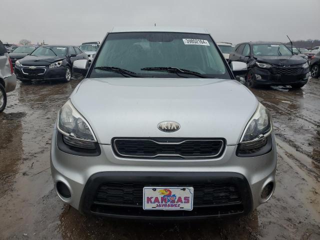 KNDJT2A65D7589327 - 2013 KIA SOUL + SILVER photo 5