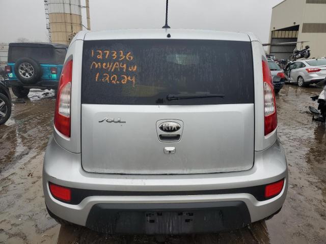 KNDJT2A65D7589327 - 2013 KIA SOUL + SILVER photo 6