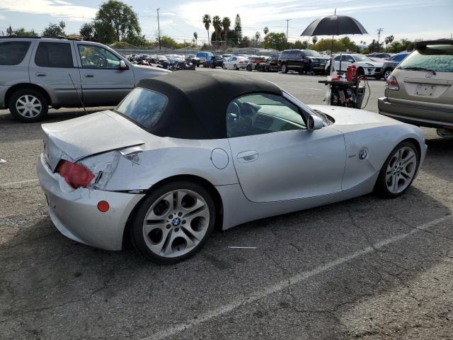 4USBT53545LU11700 - 2005 BMW Z4 3.0 TWO TONE photo 3