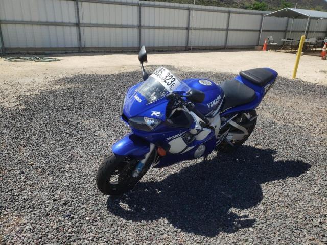 JYARJ04E52A026838 - 2002 YAMAHA YZFR6 L BLUE photo 2