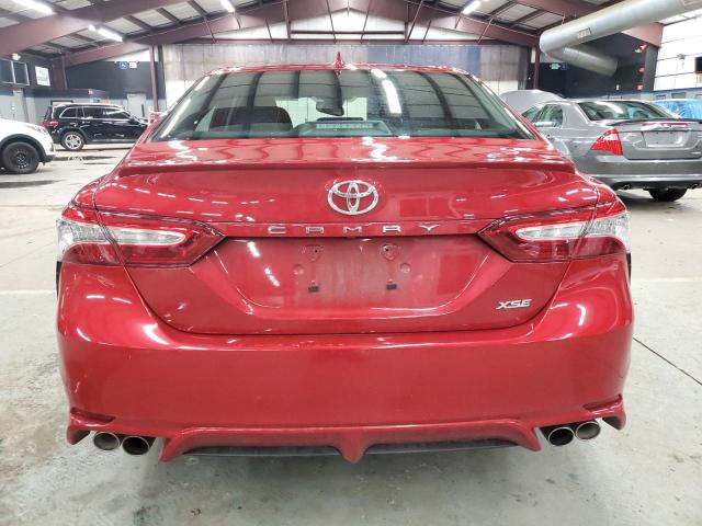 4T1K61AK7LU330157 - 2020 TOYOTA CAMRY XSE RED photo 6