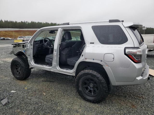 JTENU5JR9N6026729 - 2022 TOYOTA 4RUNNER SR5/SR5 PREMIUM 灰色 照片 2