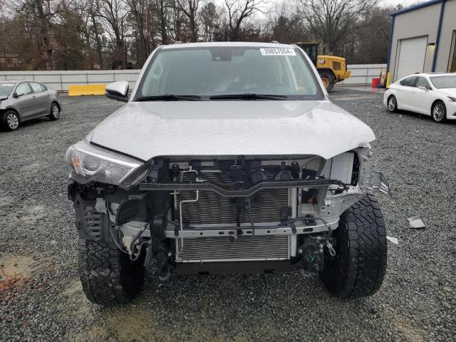 JTENU5JR9N6026729 - 2022 TOYOTA 4RUNNER SR5/SR5 PREMIUM 灰色 照片 5