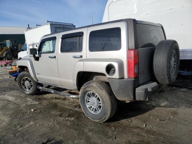 5GTEN13L288112386 - 2008 HUMMER H3 ALPHA SILVER photo 2