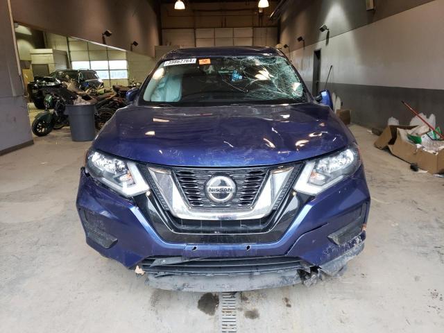 KNMAT2MV2JP563721 - 2018 NISSAN ROGUE S BLUE photo 5