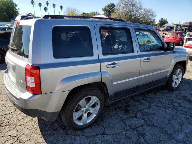 1C4NJPFA5GD659349 - 2016 JEEP PATRIOT LATITUDE SILVER photo 3