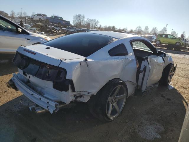 1ZVBP8CF7E5286858 - 2014 FORD MUSTANG GT WHITE photo 3