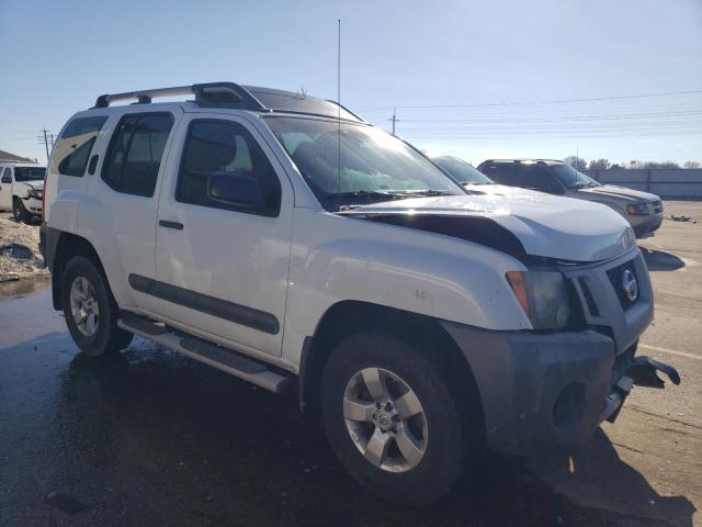 5N1AN0NW6DN812085 - 2013 NISSAN XTERRA X WHITE photo 4