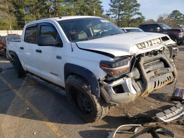 5TFDW5F17EX347448 - 2014 TOYOTA TUNDRA CREWMAX SR5 WHITE photo 4