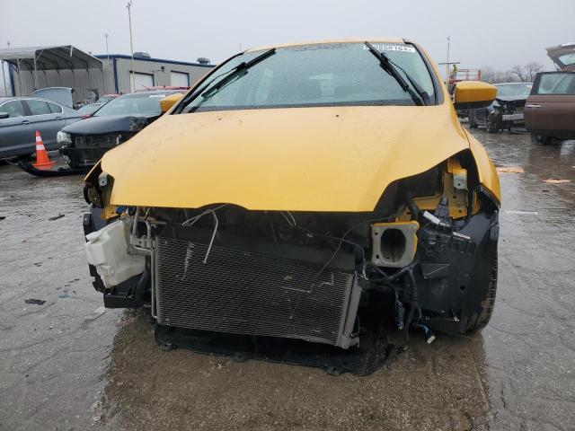 1FAHP3K27CL282287 - 2012 FORD FOCUS SE YELLOW photo 5