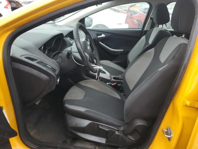 1FAHP3K27CL282287 - 2012 FORD FOCUS SE YELLOW photo 7