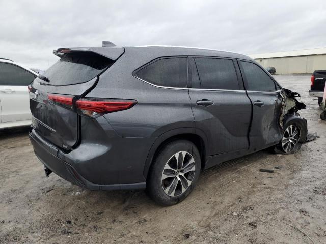 5TDGZRAH4LS009136 - 2020 TOYOTA HIGHLANDER XLE GRAY photo 3