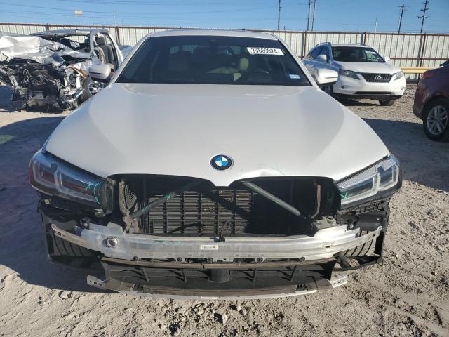 WBA53BH01NCJ00544 - 2022 BMW 530 I WHITE photo 5