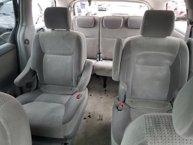 5TDZK23C38S129734 - 2008 TOYOTA SIENNA CE GRAY photo 11