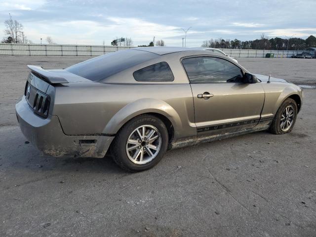 1ZVFT80N855154071 - 2005 FORD MUSTANG GRAY photo 3