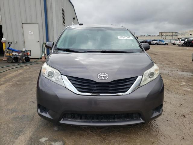 5TDKK3DC2DS304717 - 2013 TOYOTA SIENNA LE GRAY photo 5