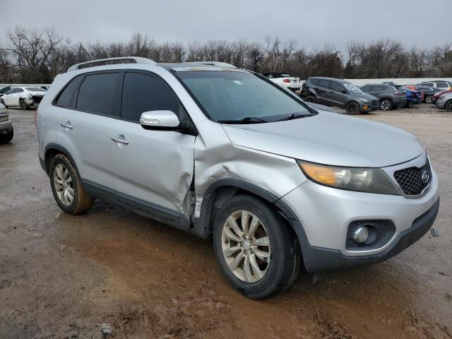 5XYKUDA26BG065128 - 2011 KIA SORENTO EX SILVER photo 4