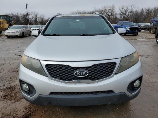 5XYKUDA26BG065128 - 2011 KIA SORENTO EX SILVER photo 5