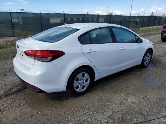 3KPFK4A74HE074015 - 2017 KIA FORTE LX WHITE photo 3