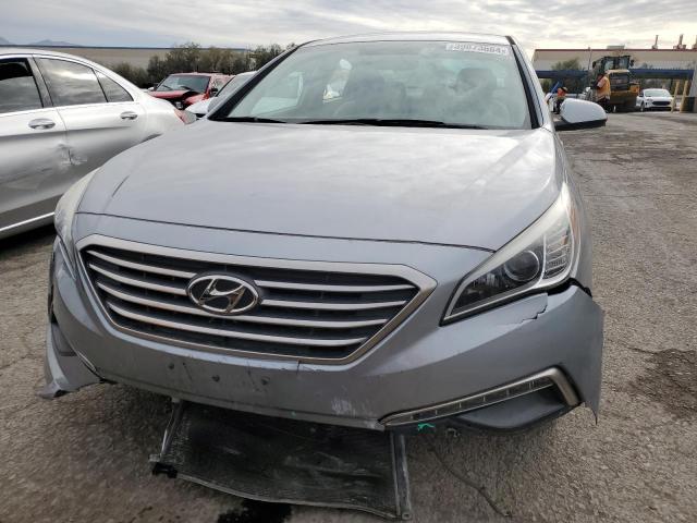 5NPE24AF0FH122265 - 2015 HYUNDAI SONATA SE SILVER photo 5