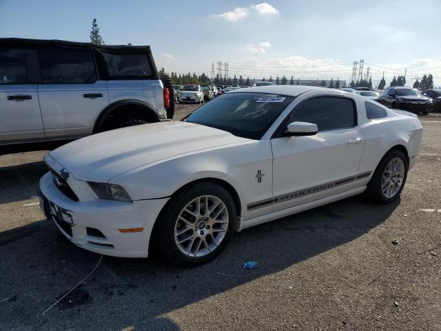 1ZVBP8AM0D5255385 - 2013 FORD MUSTANG WHITE photo 1