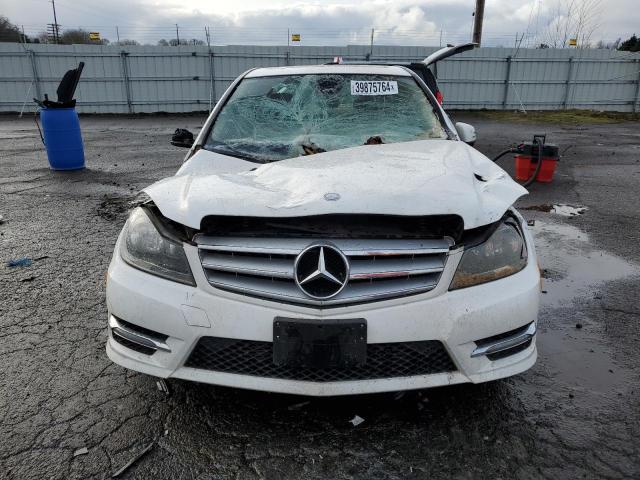 WDDGF4HB6DR280833 - 2013 MERCEDES-BENZ C 250 WHITE photo 5