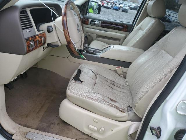5LMFU27R04LJ03561 - 2004 LINCOLN NAVIGATOR თეთრი ფოტო 7
