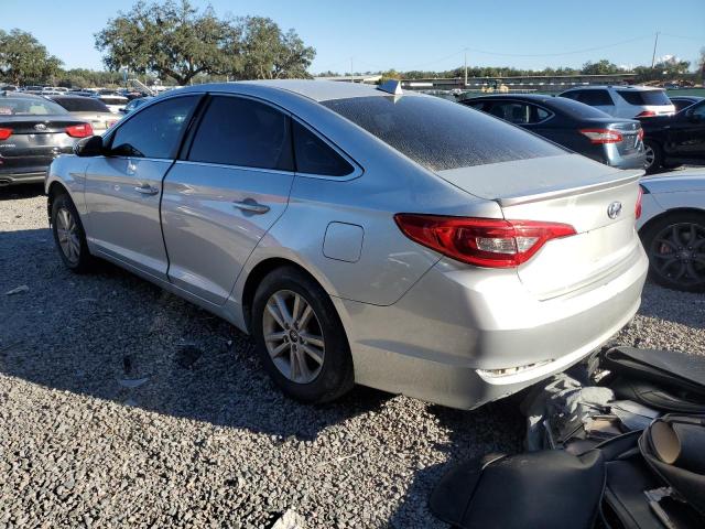 5NPE24AF9GH268410 - 2016 HYUNDAI SONATA SE SILVER photo 2