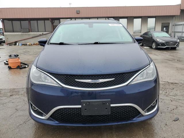 2C4RC1BGXHR569146 - 2017 CHRYSLER PACIFICA TOURING L BLUE photo 5