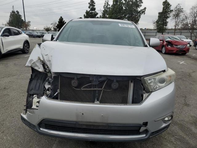 5TDBK3EH5DS211572 - 2013 TOYOTA HIGHLANDER BASE SILVER photo 5