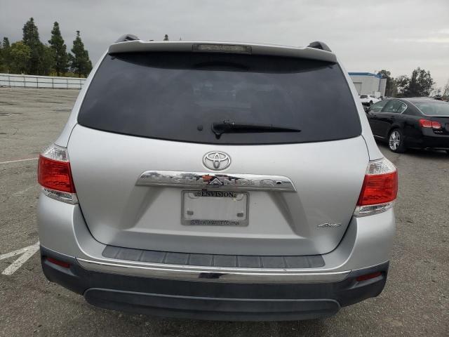 5TDBK3EH5DS211572 - 2013 TOYOTA HIGHLANDER BASE SILVER photo 6