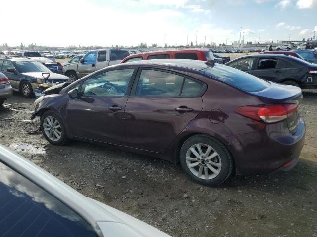 3KPFL4A79HE083161 - 2017 KIA FORTE LX BURGUNDY photo 2