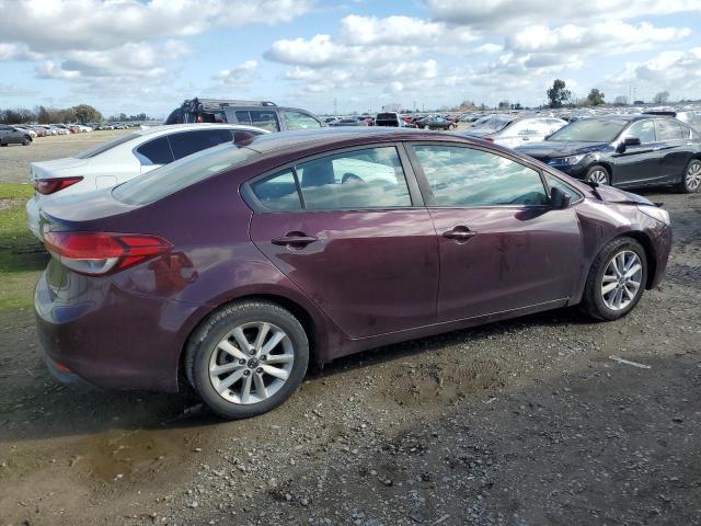 3KPFL4A79HE083161 - 2017 KIA FORTE LX BURGUNDY photo 3