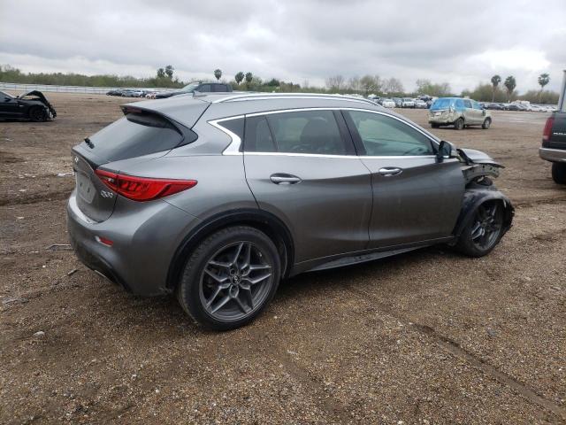 SJKCH5CPXJA057682 - 2018 INFINITI QX30 BASE SILVER photo 3