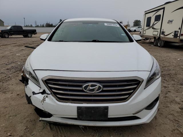 5NPE24AF1GH330589 - 2016 HYUNDAI SONATA SE WHITE photo 5