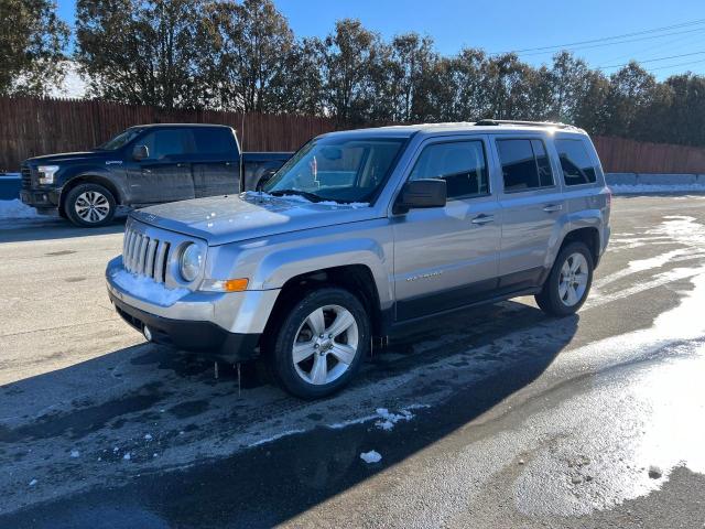 1C4NJPFA3GD692981 - 2016 JEEP PATRIOT LATITUDE SILVER photo 2