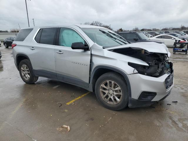 1GNERFKW3JJ132432 - 2018 CHEVROLET TRAVERSE LS SILVER photo 4