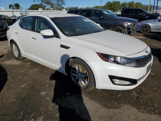 KNAGM4A72D5413923 - 2013 KIA OPTIMA LX WHITE photo 4