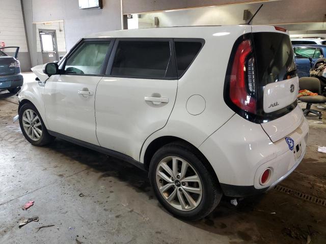 KNDJP3A5XJ7899860 - 2018 KIA SOUL + WHITE photo 2