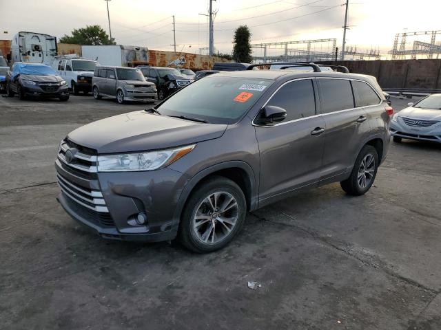 5TDZZRFH1HS197414 - 2017 TOYOTA HIGHLANDER LE GRAY photo 1