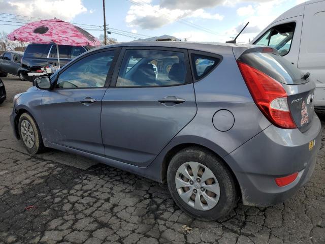 KMHCT5AE4GU274585 - 2016 HYUNDAI ACCENT SE GRAY photo 2