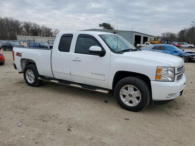 1GCRKSE73CZ188709 - 2012 CHEVROLET SILVERADO K1500 LT WHITE photo 4