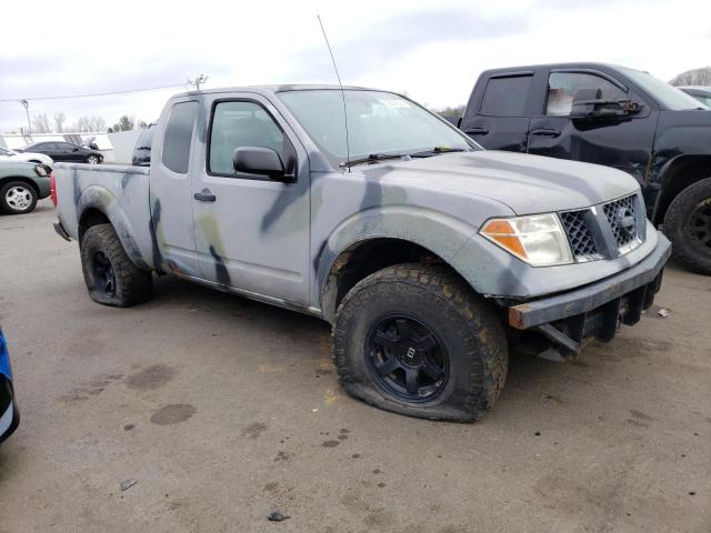 1N6AD06W87C450537 - 2007 NISSAN FRONTIER K GRAY photo 4