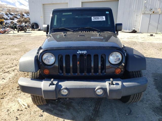 1C4BJWDG6CL240088 - 2012 JEEP WRANGLER U SPORT Schwarz Foto 5