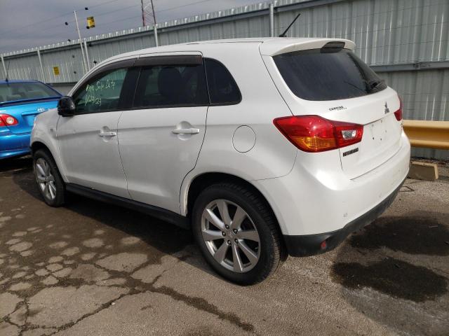 4A4AP3AW2FE047250 - 2015 MITSUBISHI OUTLANDER ES WHITE photo 2