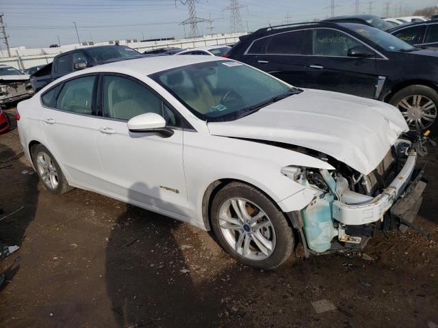 3FA6P0LU7JR198362 - 2018 FORD FUSION SE HYBRID WHITE photo 4